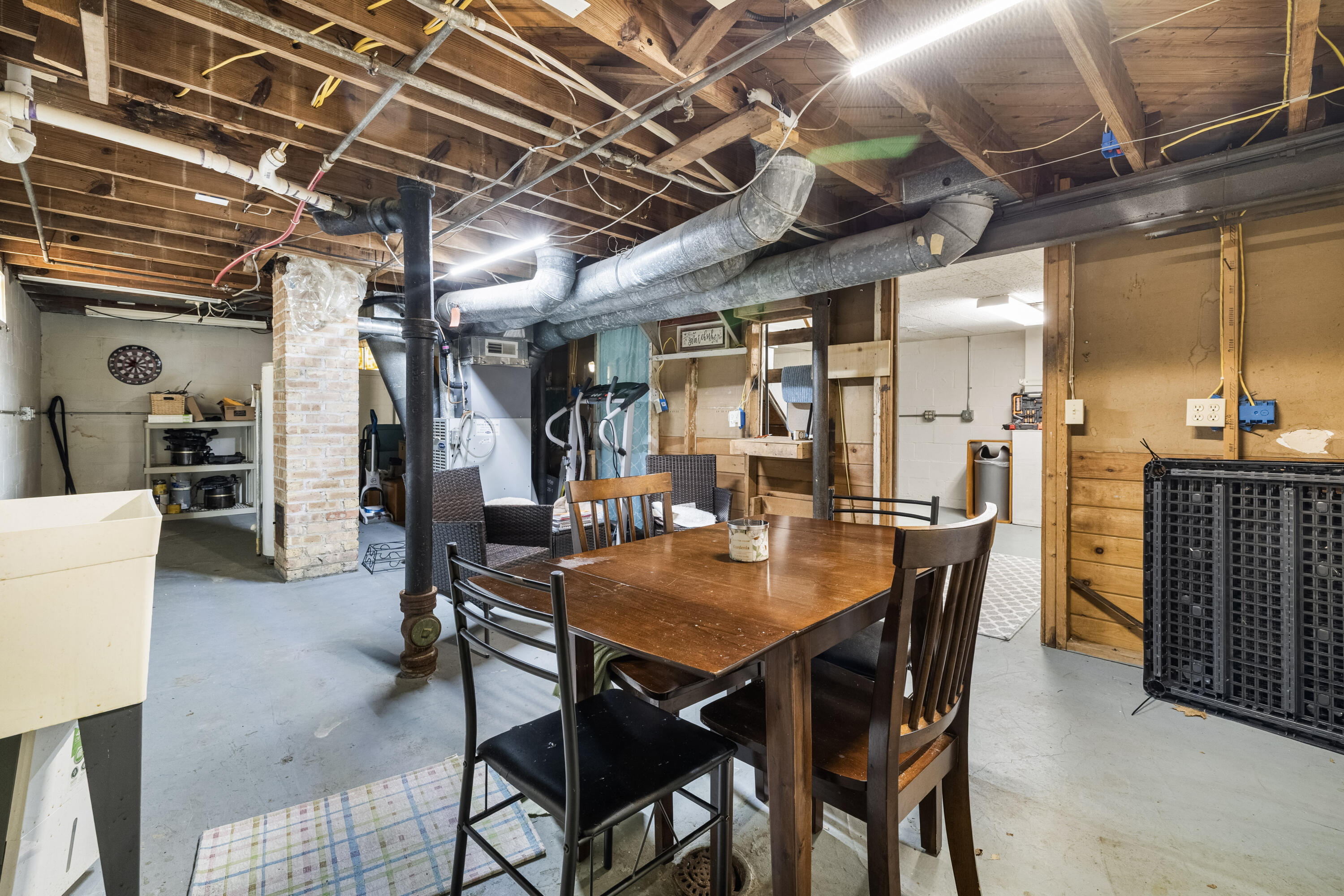 513 Sugar Creek Road Delavan, WI 53115 - Photo 11 of 12 10-12