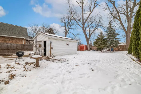 $305,000 | 513 Sugar Creek Road, Delavan, WI 53115