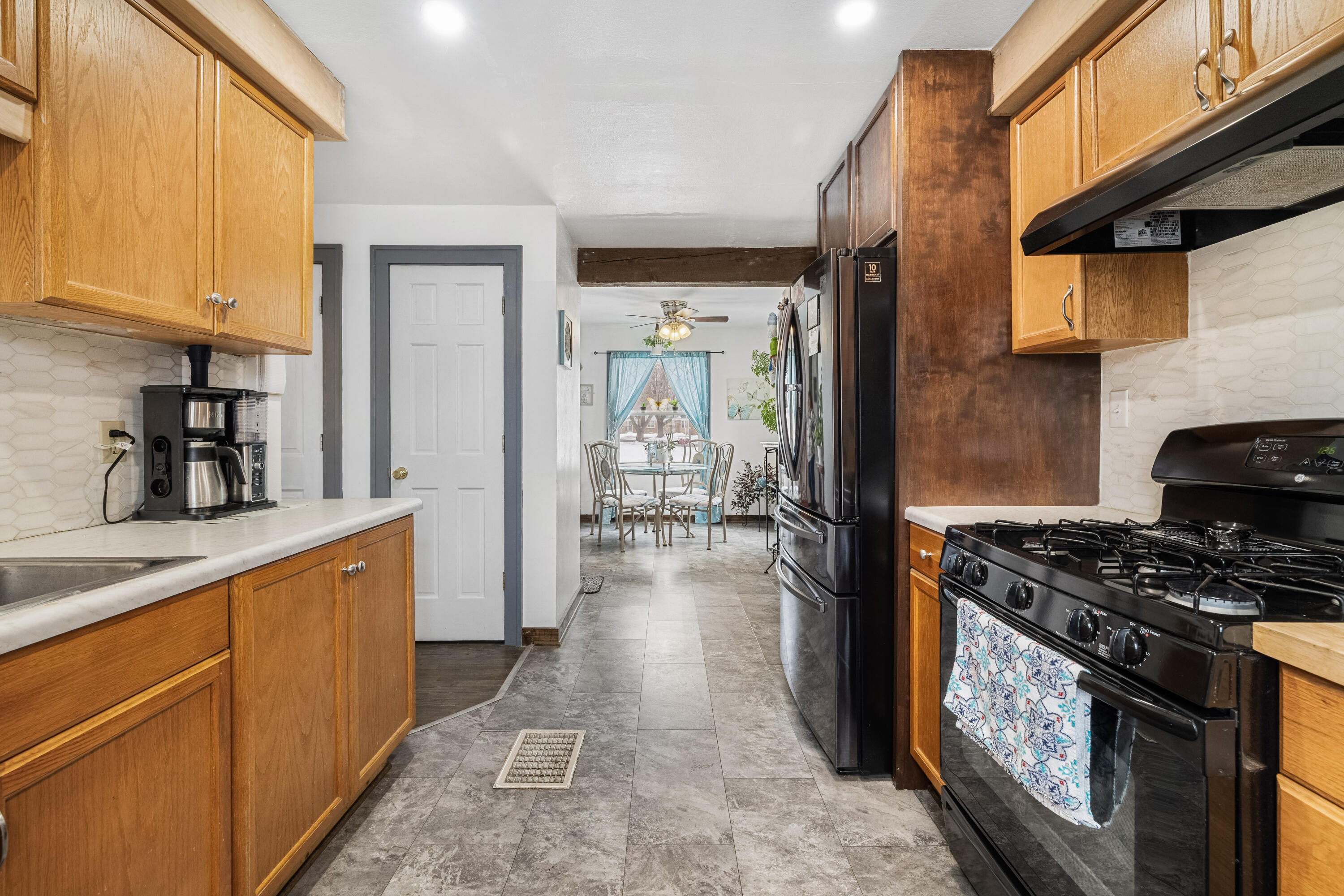 513 Sugar Creek Road Delavan, WI 53115 - Photo 3 of 12 2-05