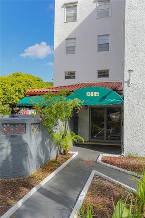 $199,950 | 13685 Northeast 10th Avenue, Unit 210, North Miami, FL 33161