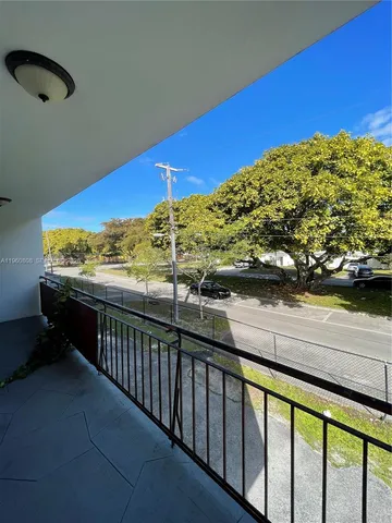 $199,950 | 13685 Northeast 10th Avenue, Unit 210, North Miami, FL 33161