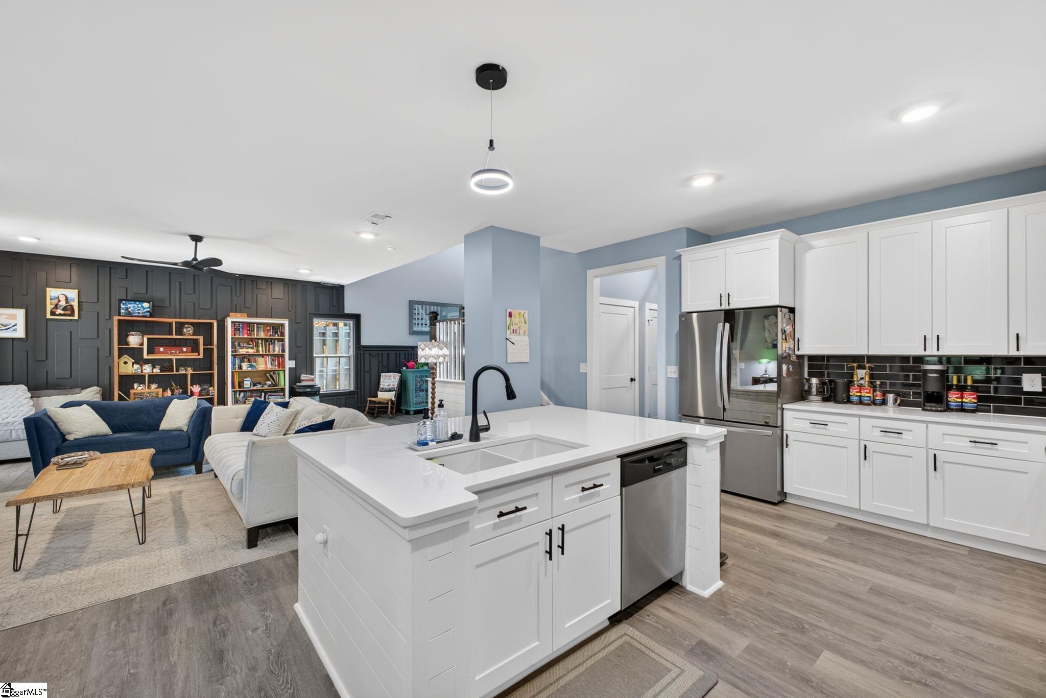 107 North 3rd Street Easley, SC 29640 - Photo 8 of 22