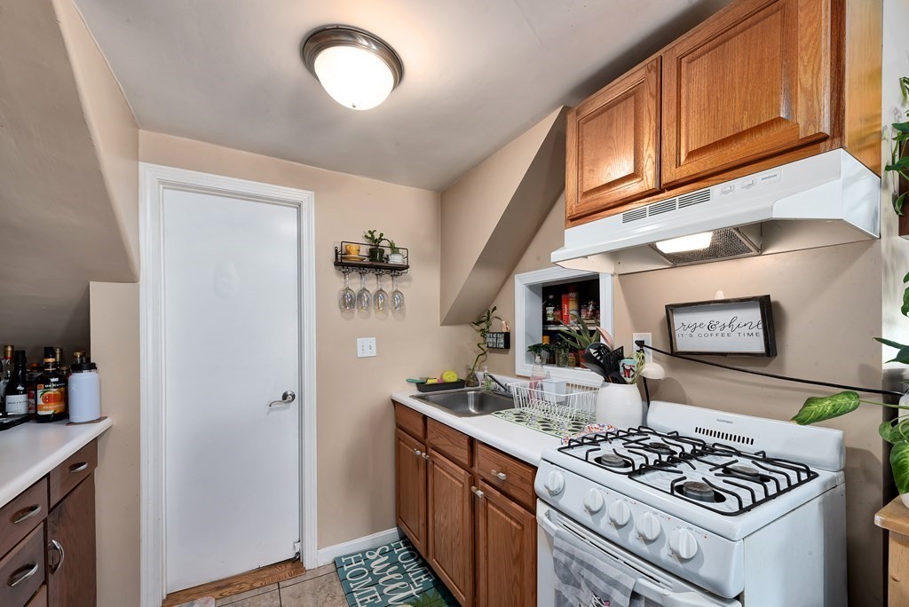 13 Nelson Road Peabody, MA 01960 - Photo 13 of 37 Gallery Image 13