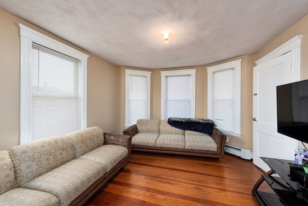 13 Nelson Road Peabody, MA 01960 - Photo 8 of 37 Gallery Image 8
