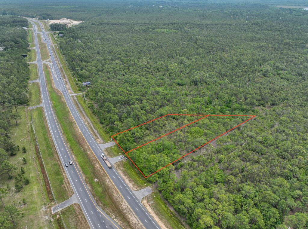 331 Freeport Freeport, FL 32439 - Photo 4 of 9 a view of outdoor space and deck