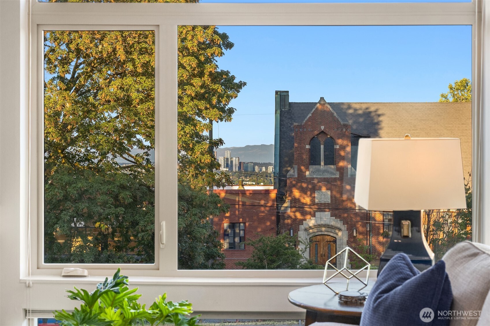 928 34th Avenue Seattle, WA 98122 - Photo 17 of 39