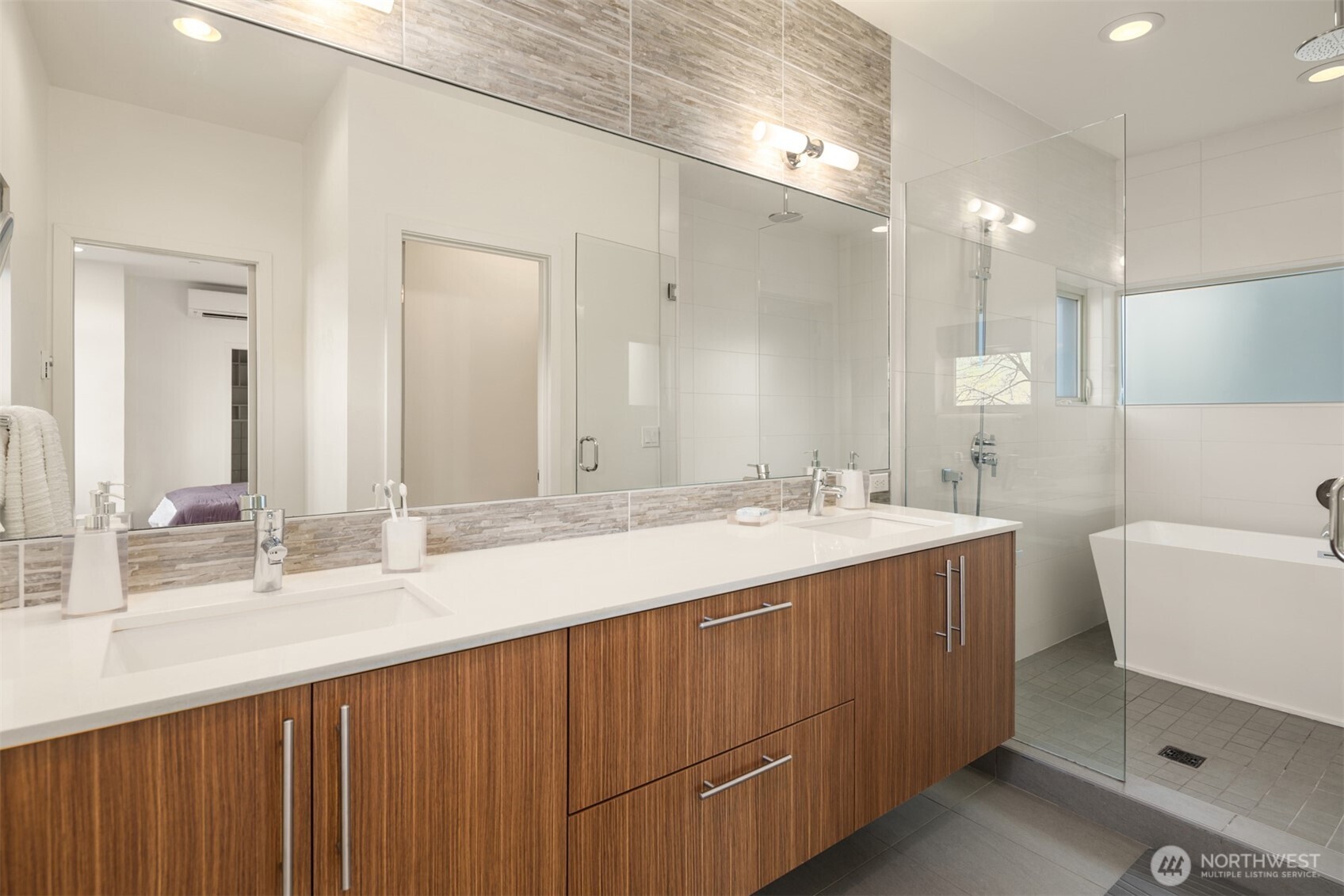 928 34th Avenue Seattle, WA 98122 - Photo 21 of 39