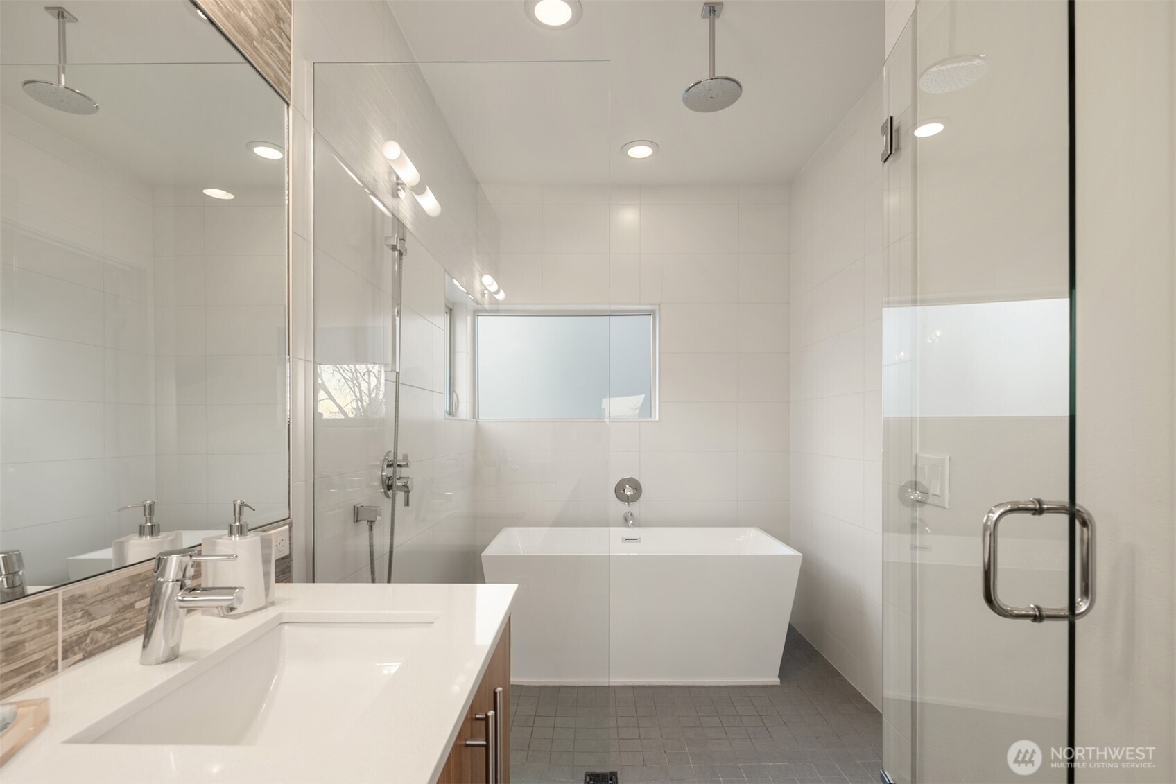 928 34th Avenue Seattle, WA 98122 - Photo 22 of 39