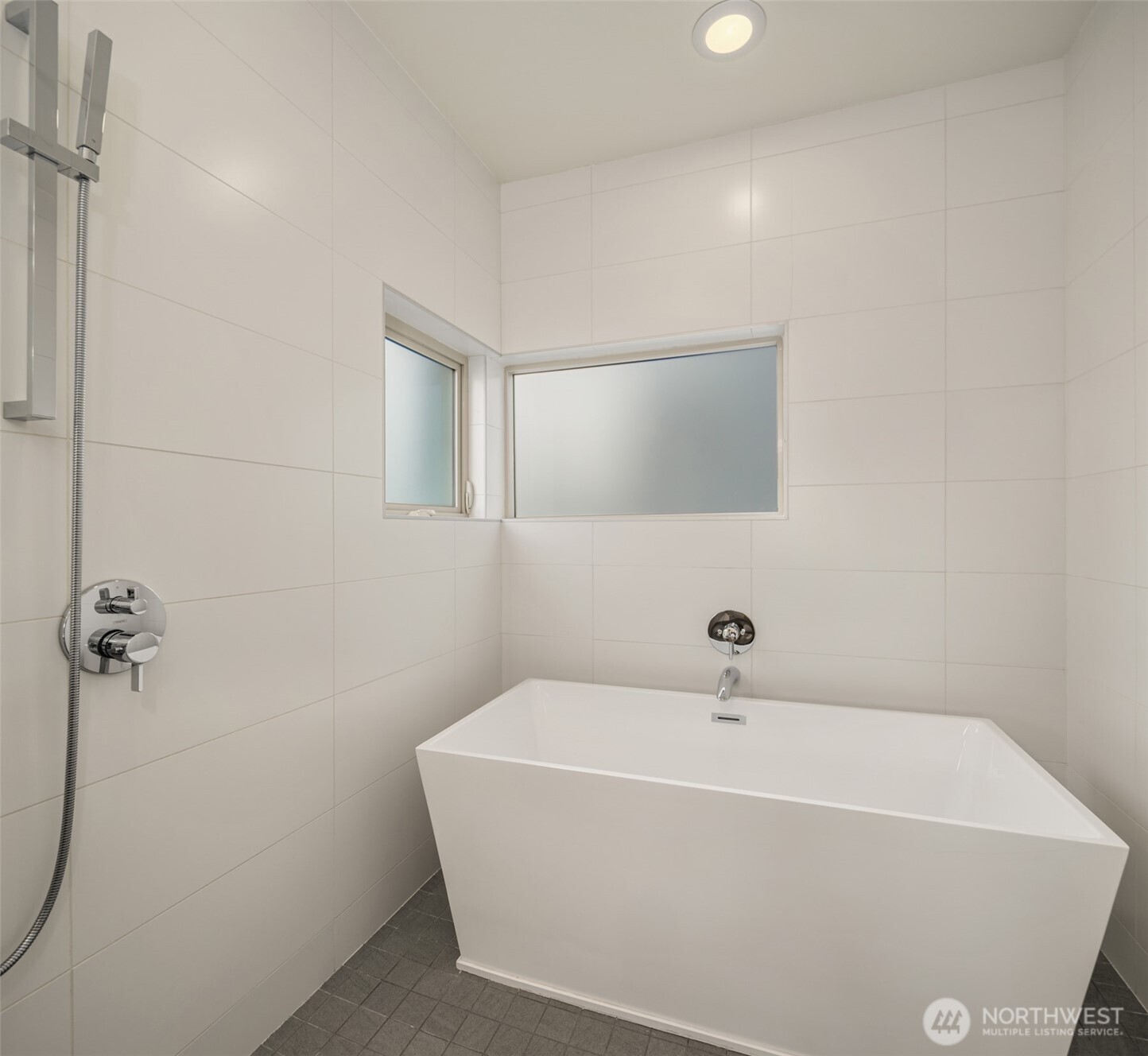 928 34th Avenue Seattle, WA 98122 - Photo 23 of 39