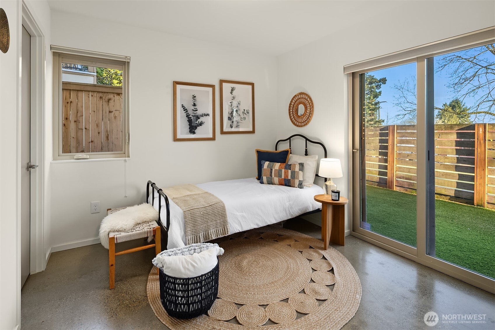 928 34th Avenue Seattle, WA 98122 - Photo 29 of 39