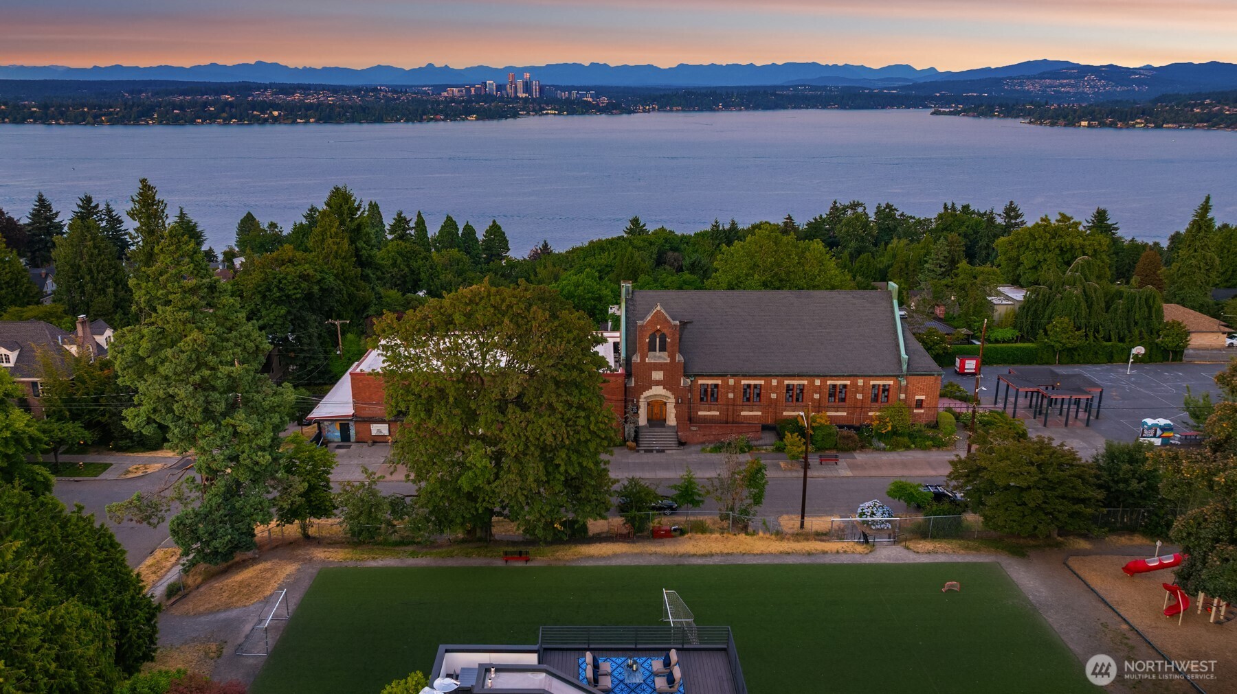 928 34th Avenue Seattle, WA 98122 - Photo 34 of 39