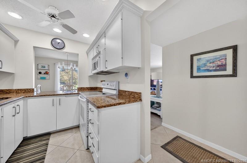 5335 Southeast Miles Grant Road, Unit H206 Stuart, FL 34997 - Photo 12 of 36