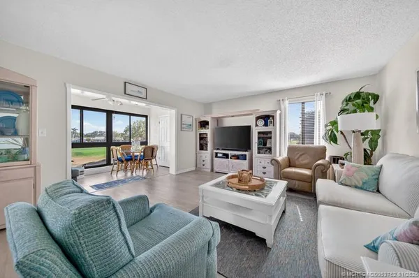$229,000 | 5335 Southeast Miles Grant Road, Unit H206, Stuart, FL 34997