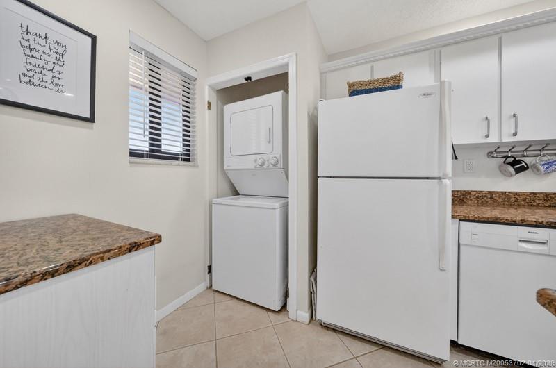 5335 Southeast Miles Grant Road, Unit H206 Stuart, FL 34997 - Photo 10 of 36