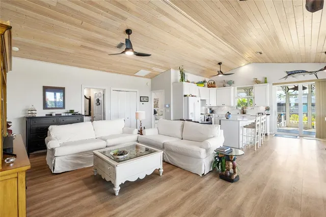 $924,900 | 9712 Little Gasparilla, Placida, FL 33946