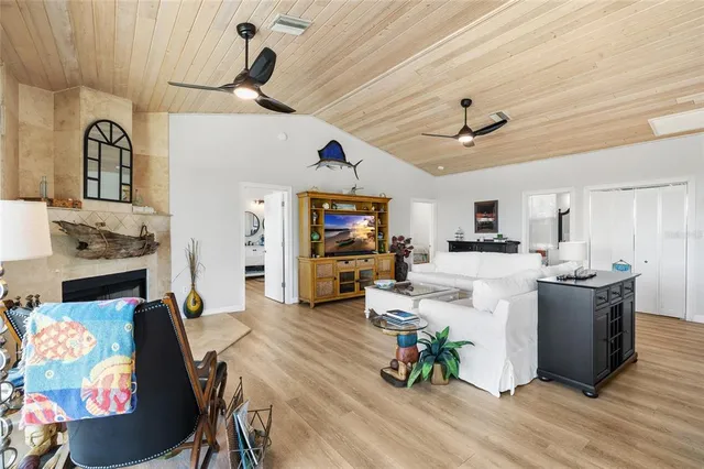 $924,900 | 9712 Little Gasparilla, Placida, FL 33946