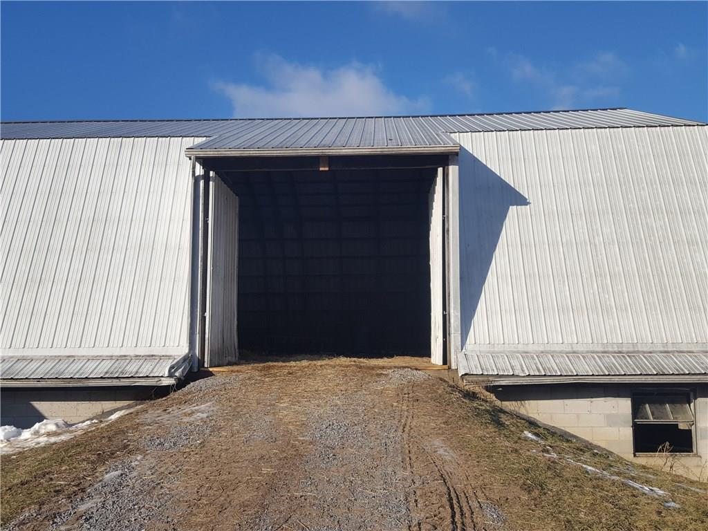 40 Callahan Road Greenville, PA 16125 - Photo 9 of 19 14,000 Hay bale storage