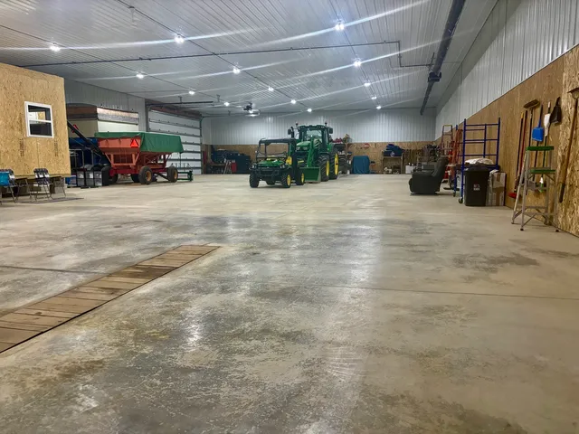 $775,000 | 957 County Road 2000 East, Varna, IL 61375