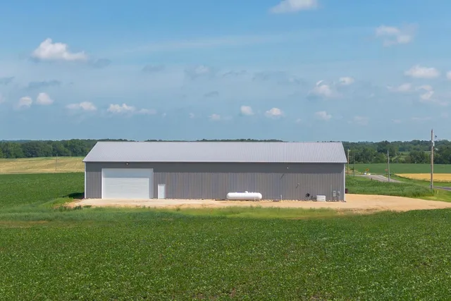 $775,000 | 957 County Road 2000 East, Varna, IL 61375