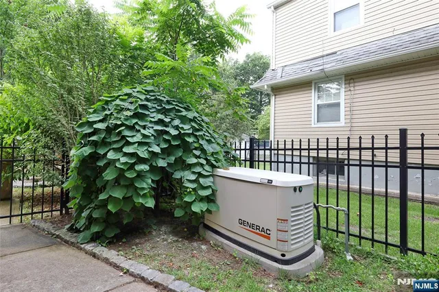 $799,000 | 406 Dixie Avenue, Hawthorne, NJ 07506