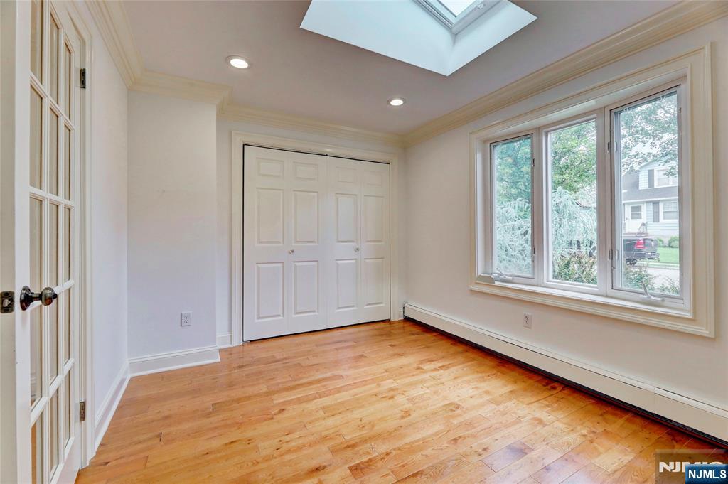 406 Dixie Avenue Hawthorne, NJ 07506 - Photo 24 of 46