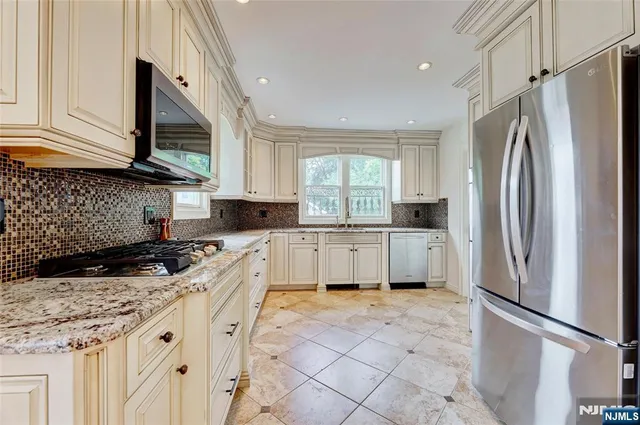 $799,000 | 406 Dixie Avenue, Hawthorne, NJ 07506