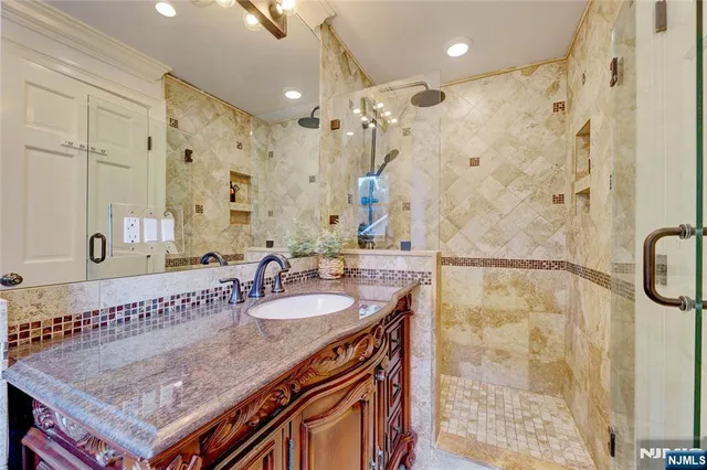 $799,000 | 406 Dixie Avenue, Hawthorne, NJ 07506