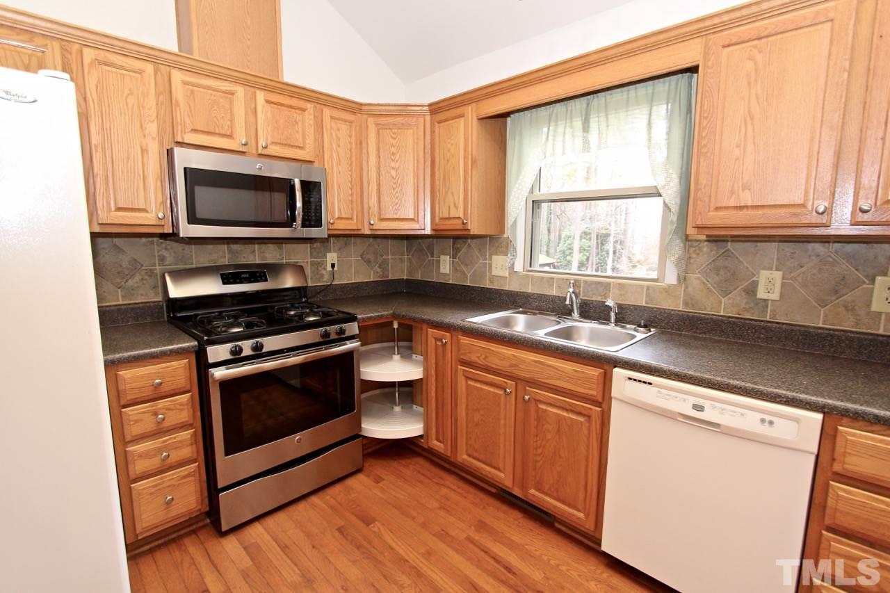2209 Brett Circle Raleigh, NC 27603 - Photo 3 of 25 Gallery Image 3