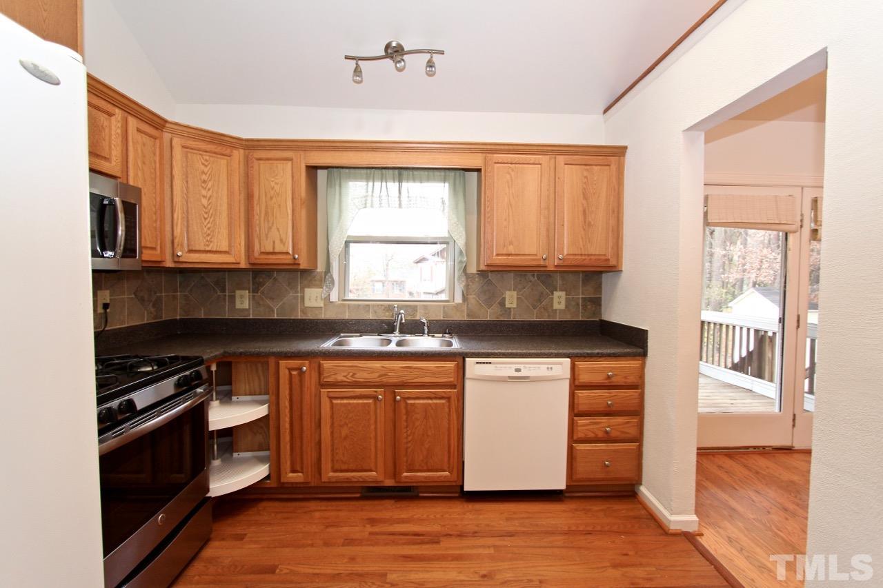 2209 Brett Circle Raleigh, NC 27603 - Photo 5 of 25 Gallery Image 5