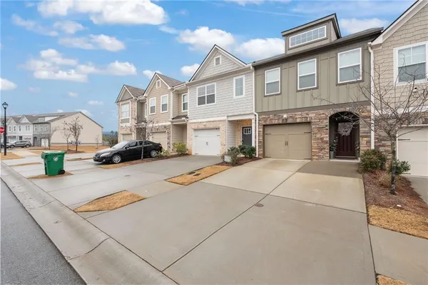 $2,100 | 5873 Greystone Drive, Lithonia, GA 30058