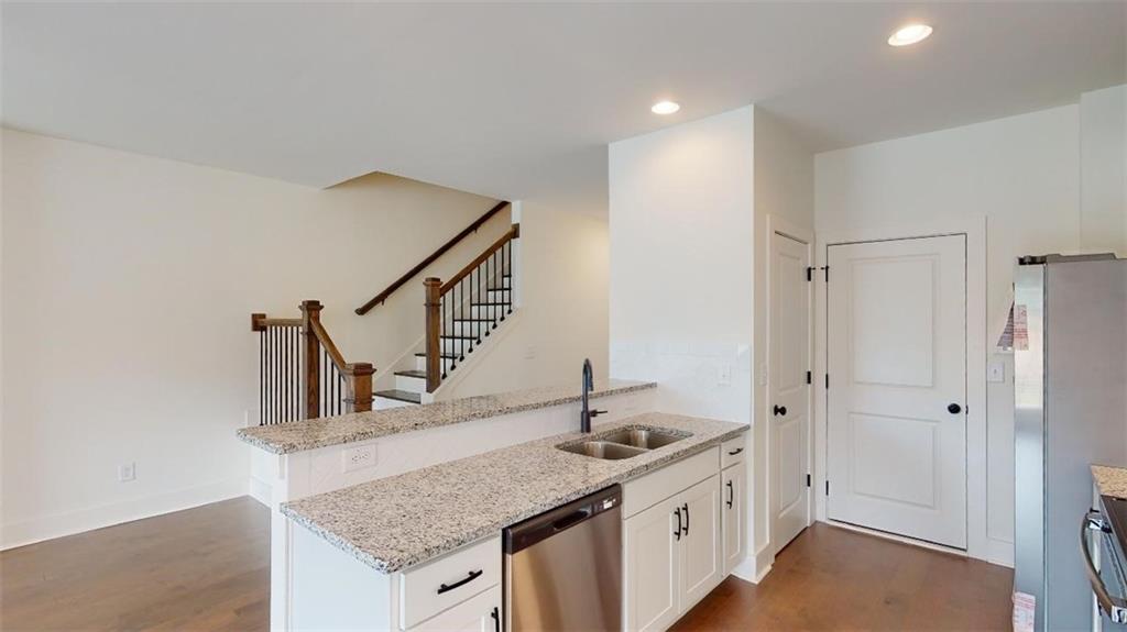 5873 Greystone Drive Lithonia, GA 30058 - Photo 6 of 35