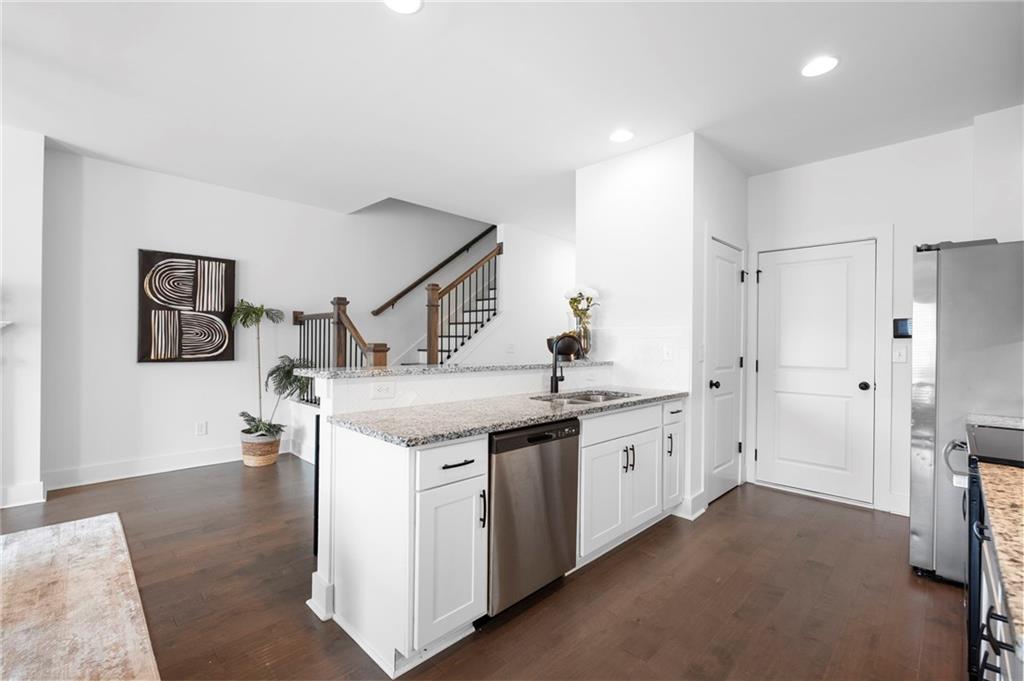 5873 Greystone Drive Lithonia, GA 30058 - Photo 9 of 29