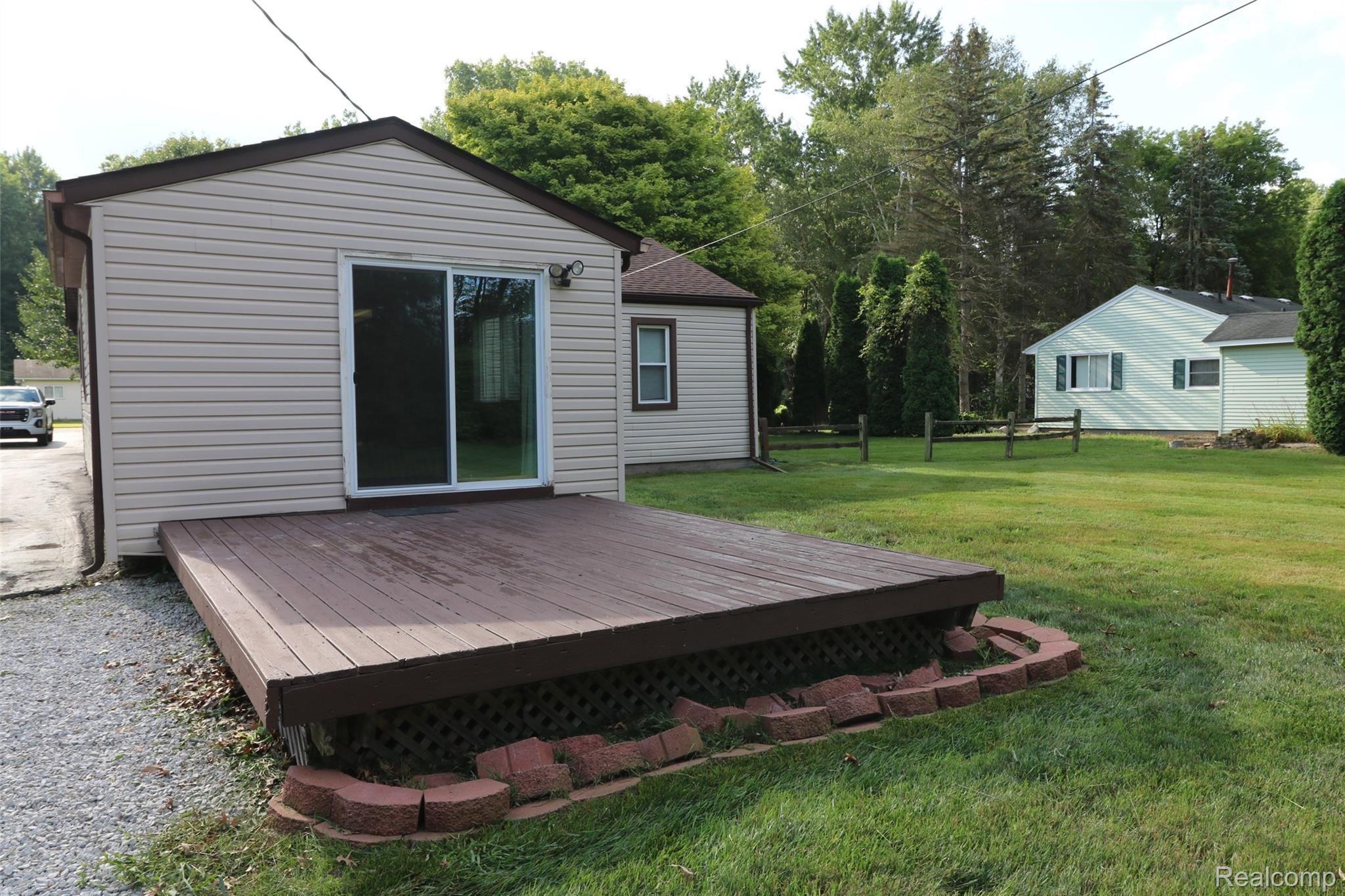 9024 Folkert Road Algonac, MI 48001 - Photo 15 of 21 IMG_0055.JPG