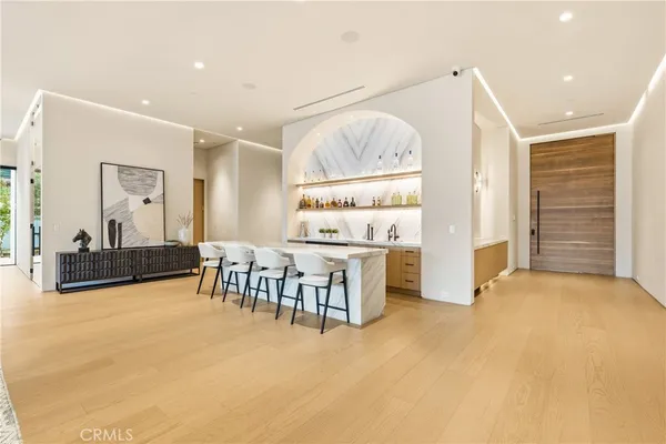 $39,995 | 22924 Erwin Street, Woodland Hills, CA 91367