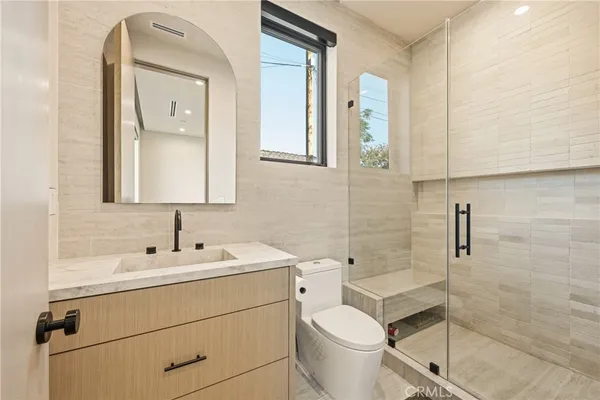 $39,995 | 22924 Erwin Street, Woodland Hills, CA 91367