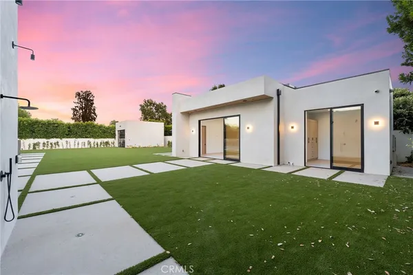 $39,995 | 22924 Erwin Street, Woodland Hills, CA 91367