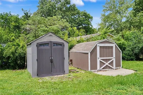 $285,000 | 1615 East Glenn Drive, Lawrence, KS 66044