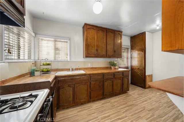 $675,000 | 9929 Rosewood Avenue, South Gate, CA 90280