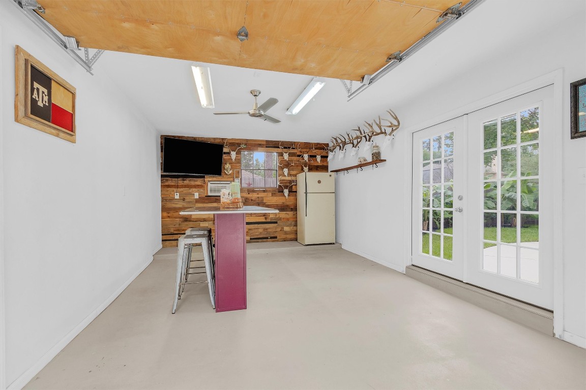 6010 Charrington Drive Spring, TX 77389 - Photo 39 of 47 Third car bay/man cave
