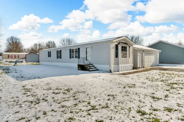 $134,995 | 330 Lazy River Road, Cloverdale, IN 46120