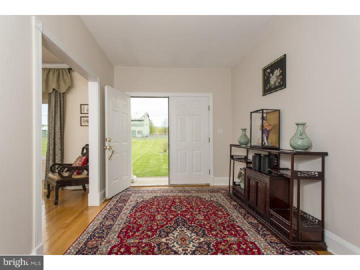68 Yard Road Pennington, NJ 08534 - Photo 2 of 23