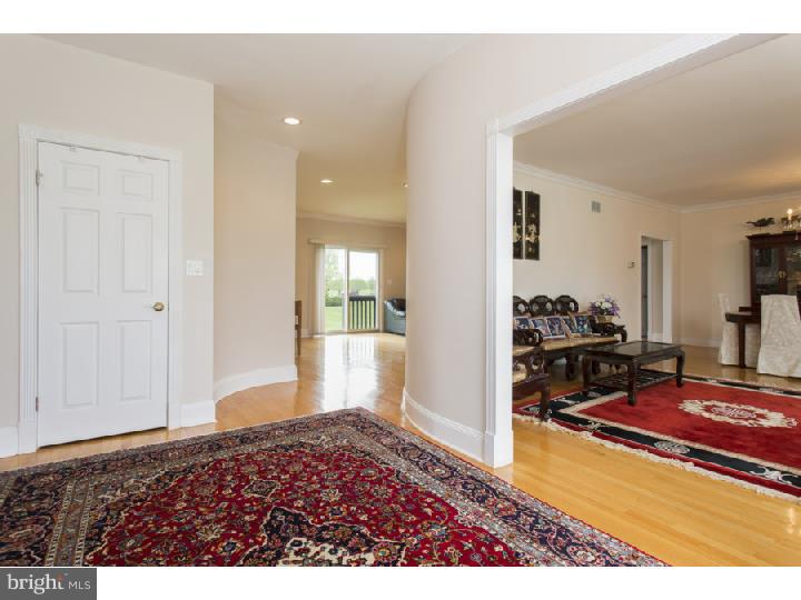 68 Yard Road Pennington, NJ 08534 - Photo 3 of 23