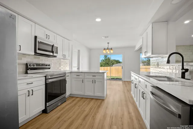 $399,999 | 13907 Briarmeadow Street, San Antonio, TX 78217