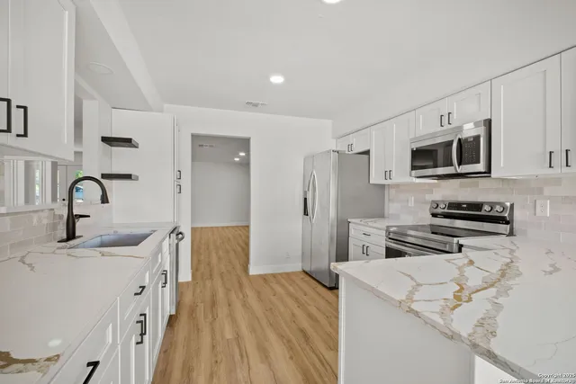 $399,999 | 13907 Briarmeadow Street, San Antonio, TX 78217