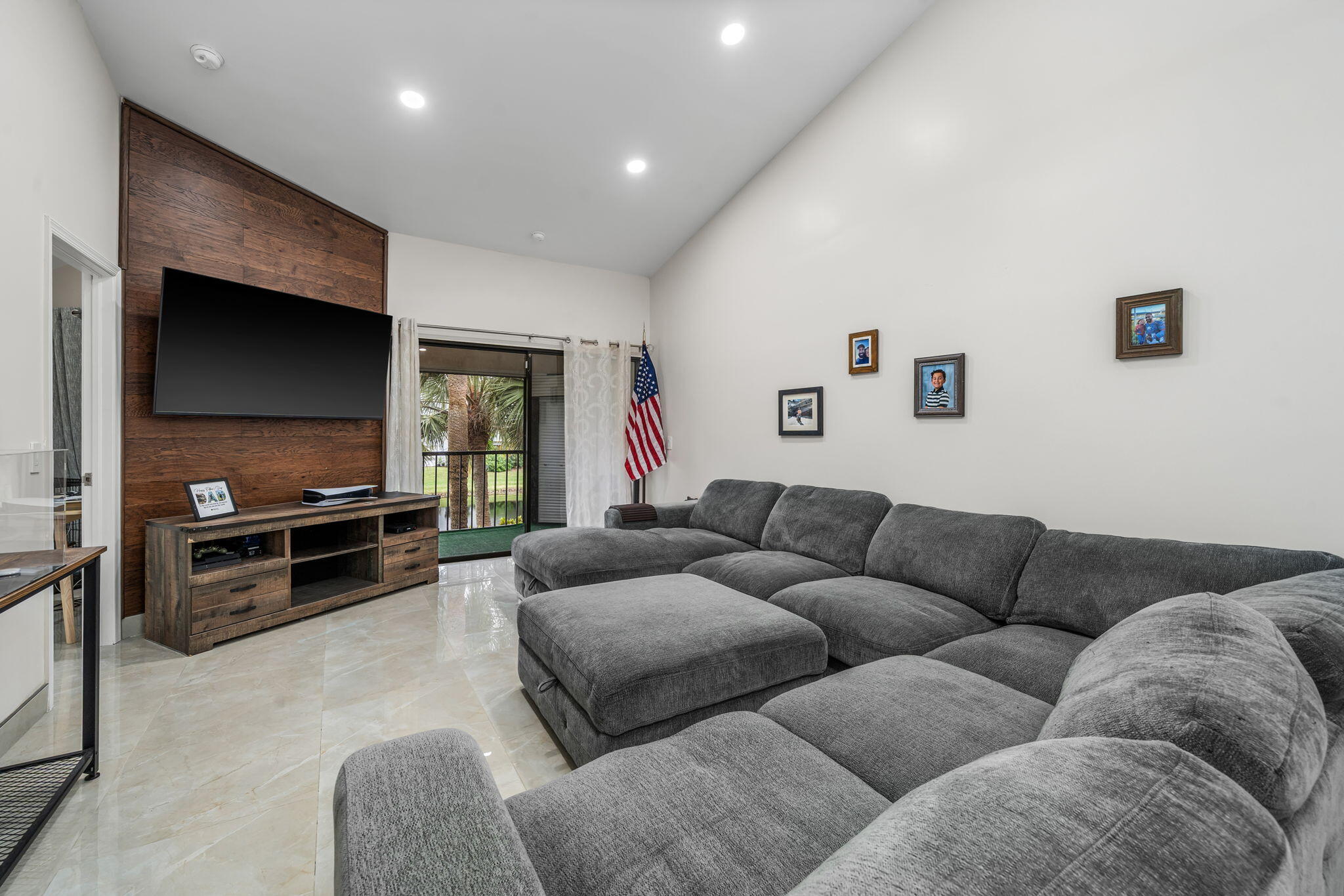 600 Crosswinds Drive, Unit C2 Greenacres, FL 33413 - Photo 4 of 22 12-web-or-mls-DSC03707