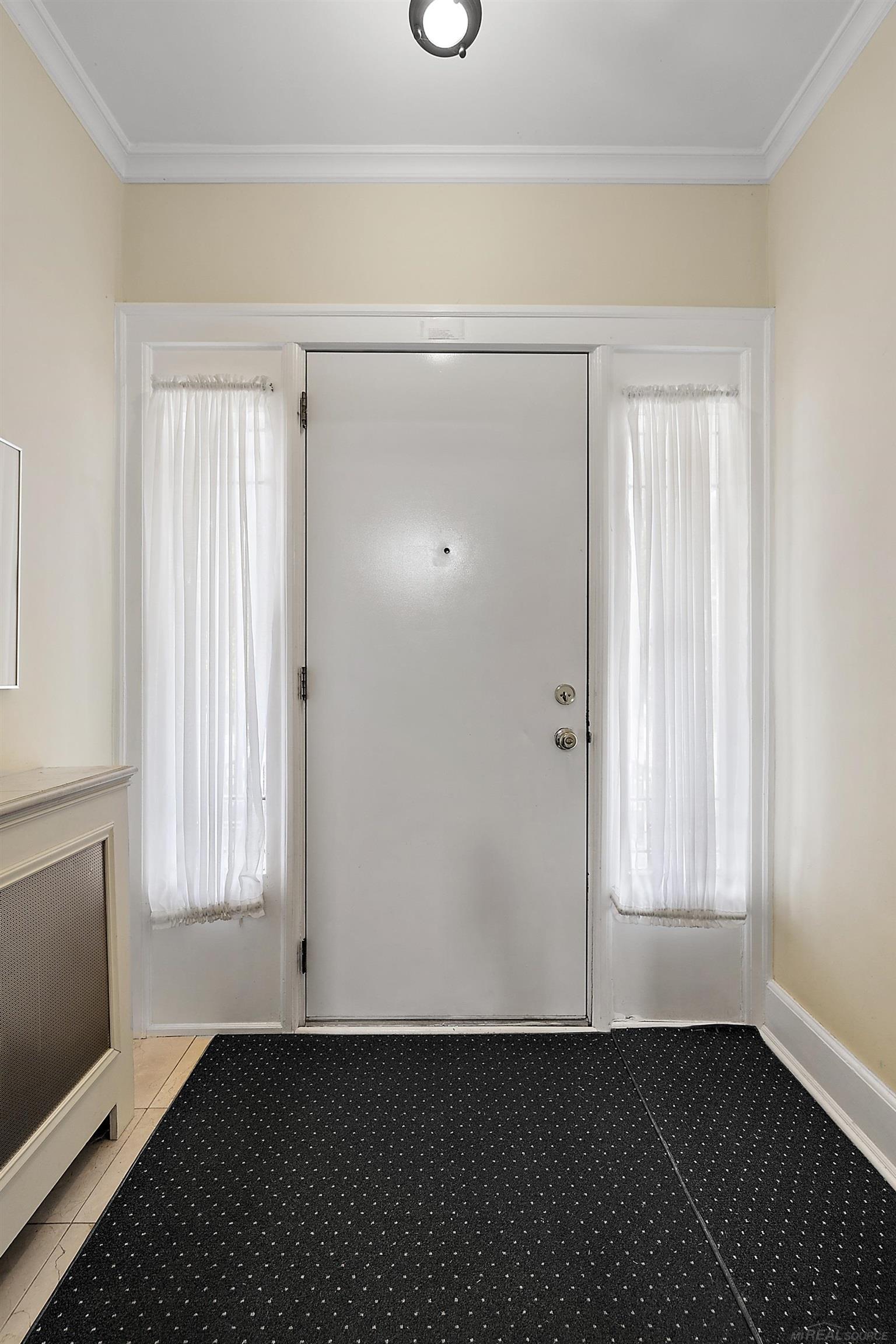 1371 Bedford Road Grosse Pointe Park, MI 48230 - Photo 6 of 44