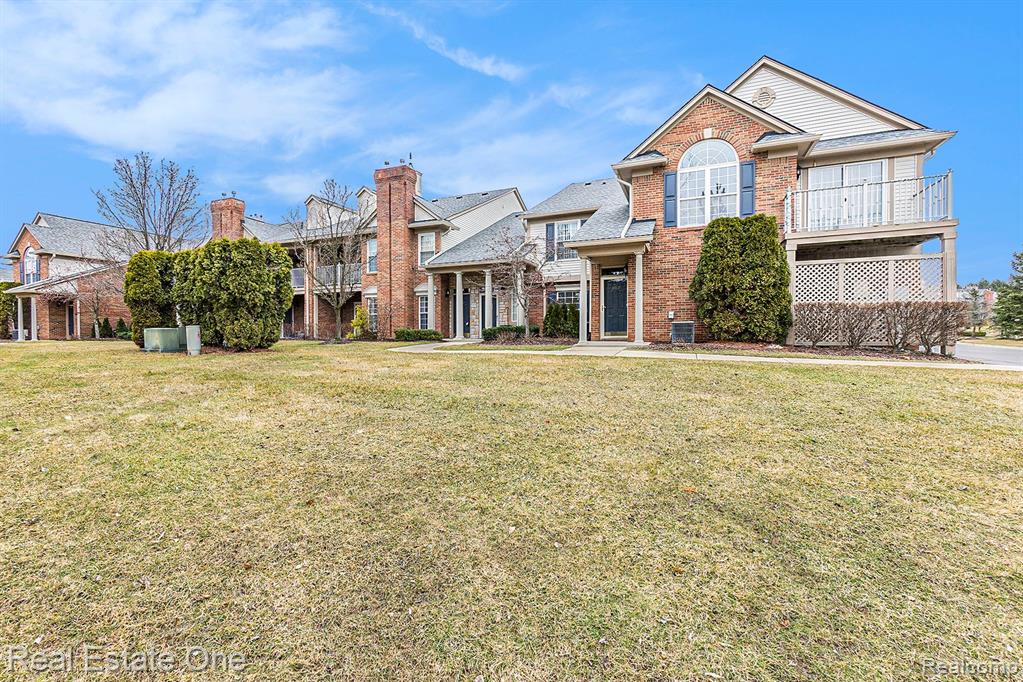 3705 Oakmonte Boulevard, Unit 9 Rochester, MI 48306 - Photo 2 of 31 Gallery Image 2