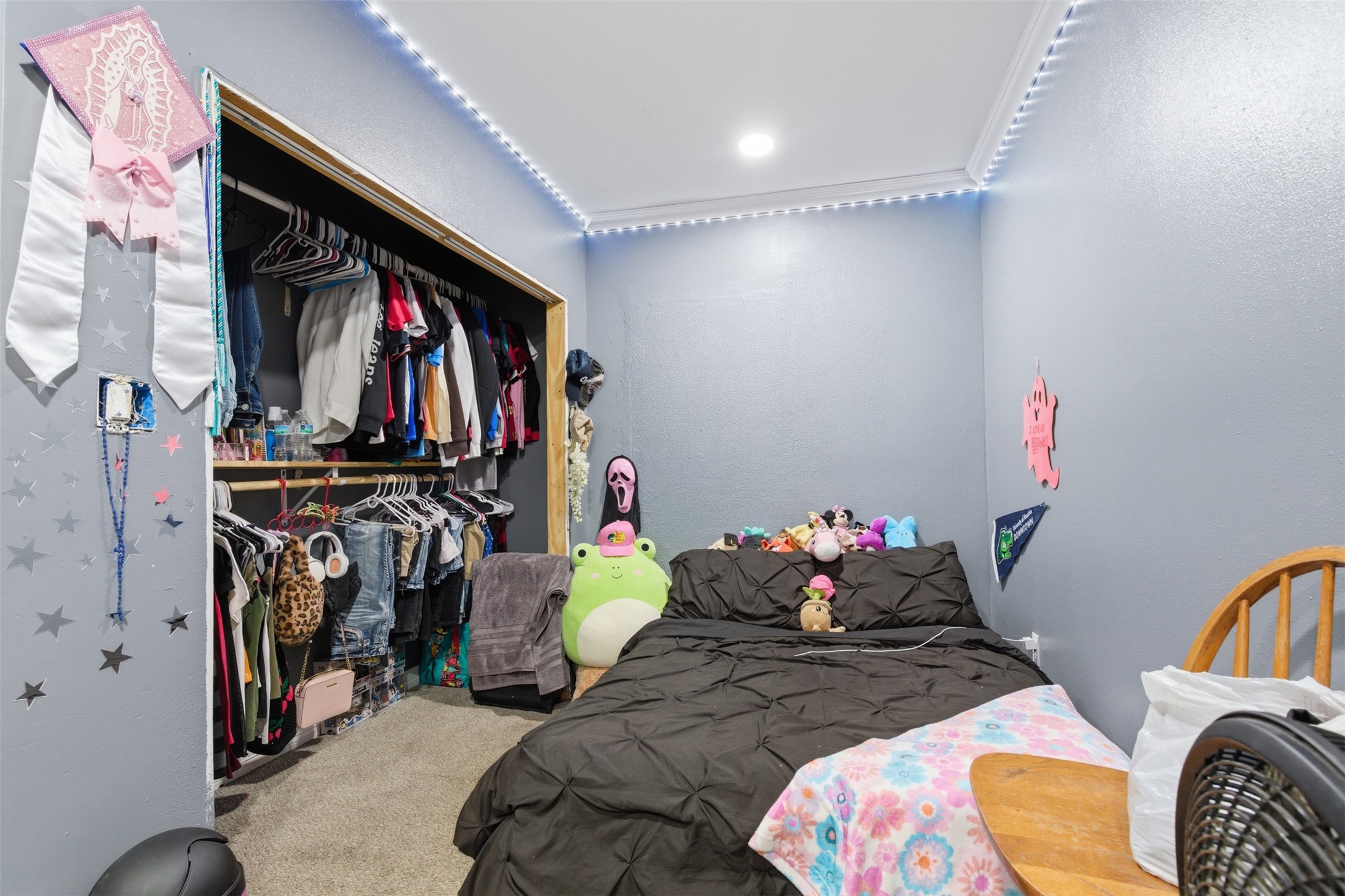 2017 Sadler Street Houston, TX 77093 - Photo 14 of 19 a bedroom with bed and a window