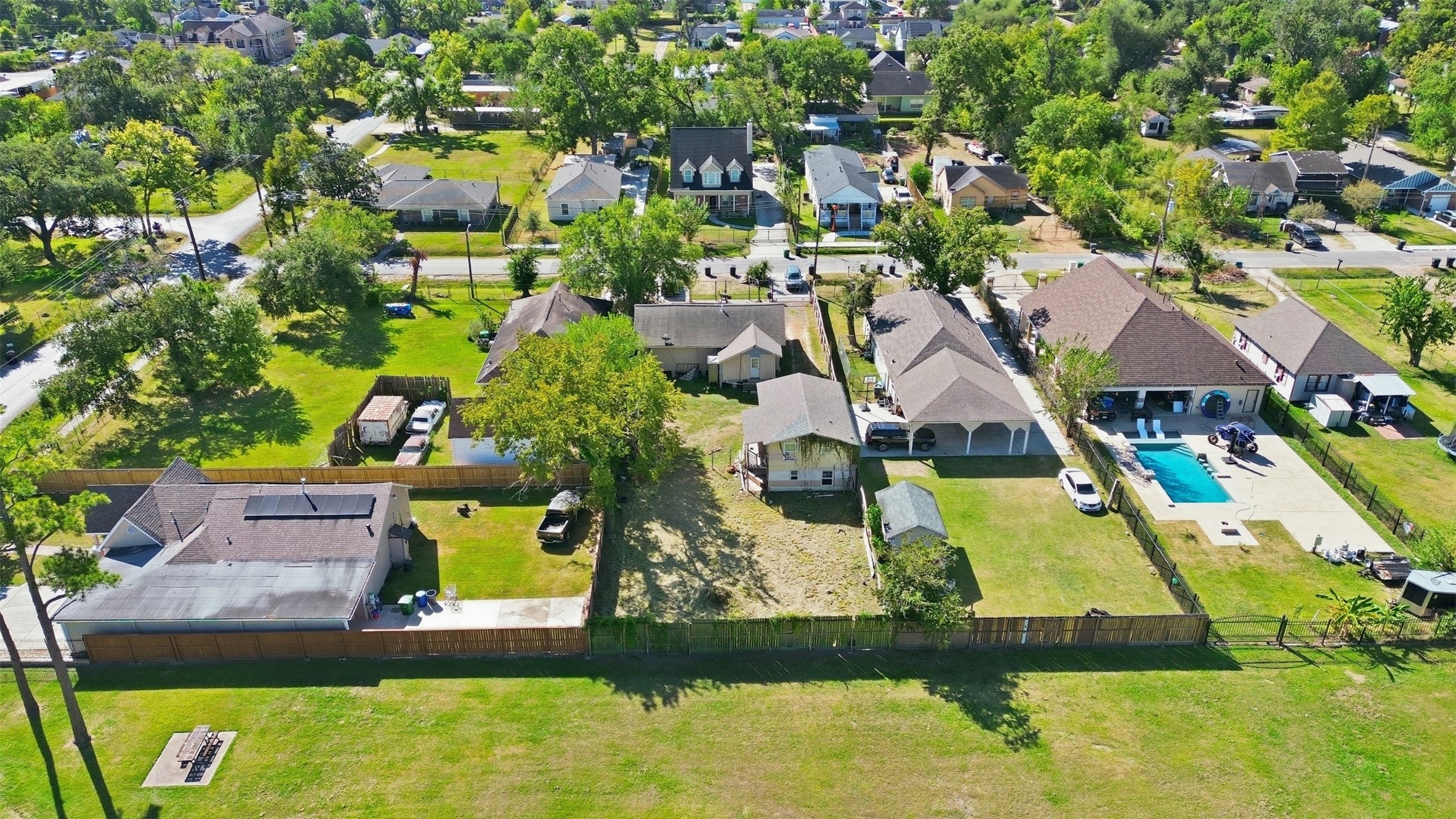 2017 Sadler Street Houston, TX 77093 - Photo 16 of 19 an aerial view of residential houses with outdoor space