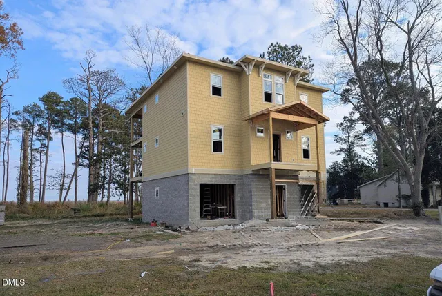 a picture of a bathroom with a sink